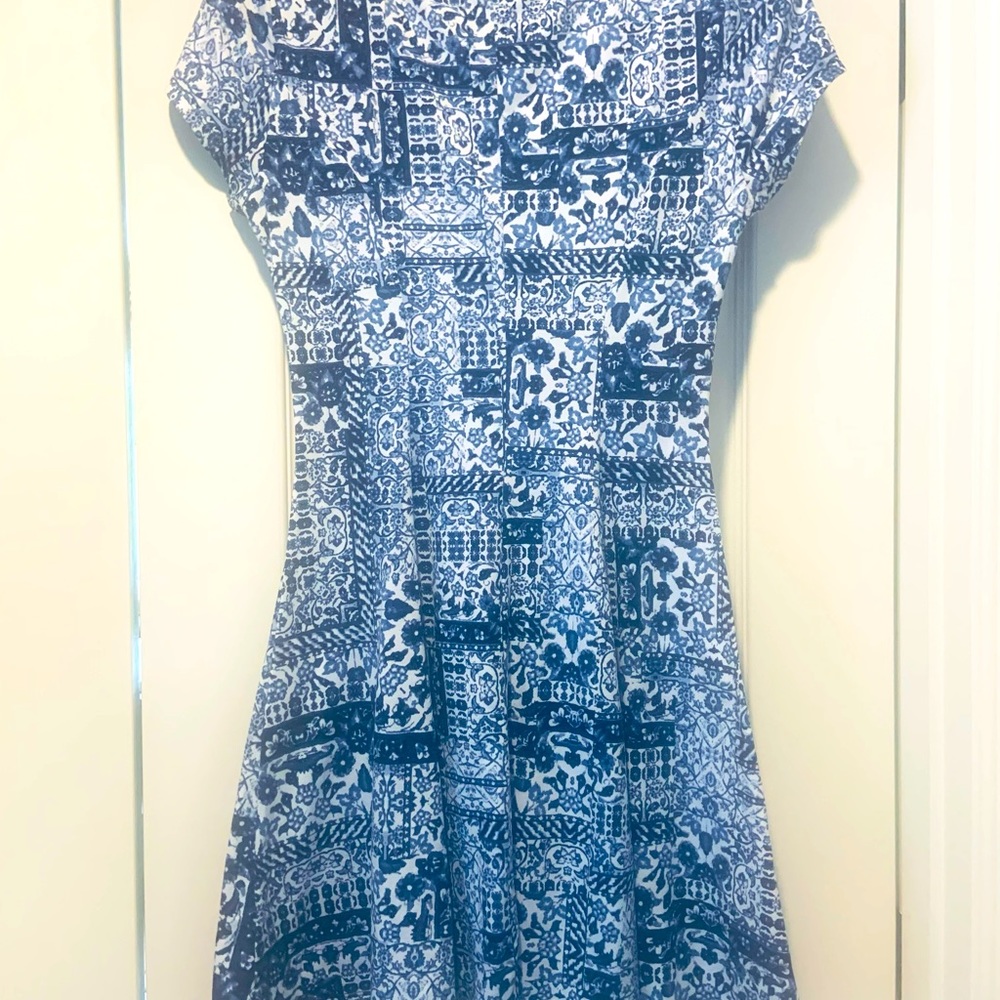 Blue and white print dress - Picture 2 of 4